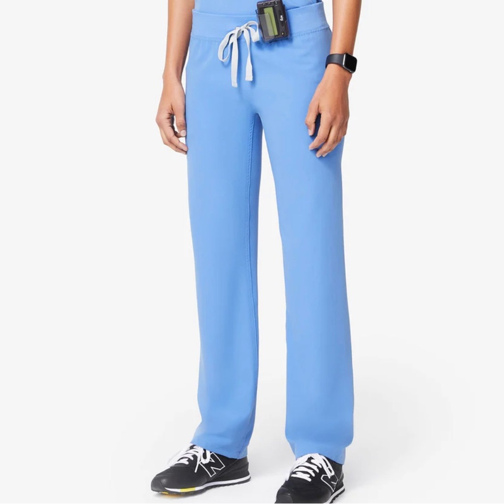 FIGS Livingston style scrub pants